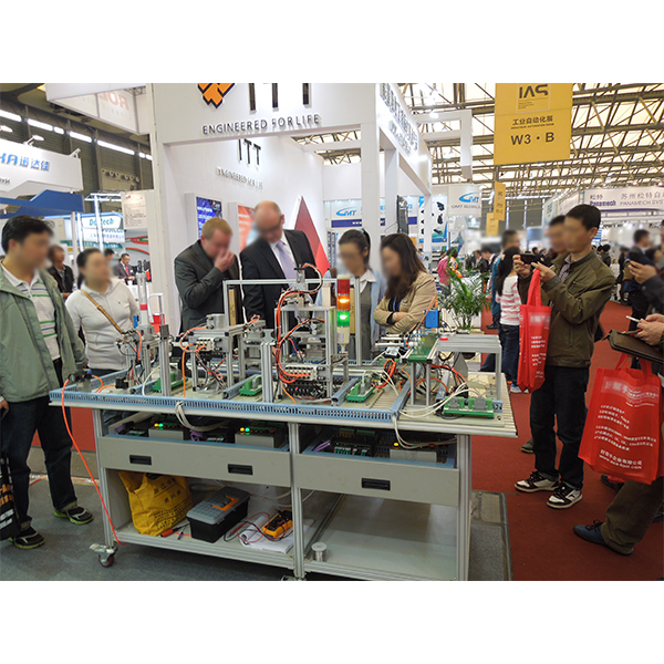 维修电工实训台都配有什么(图1)